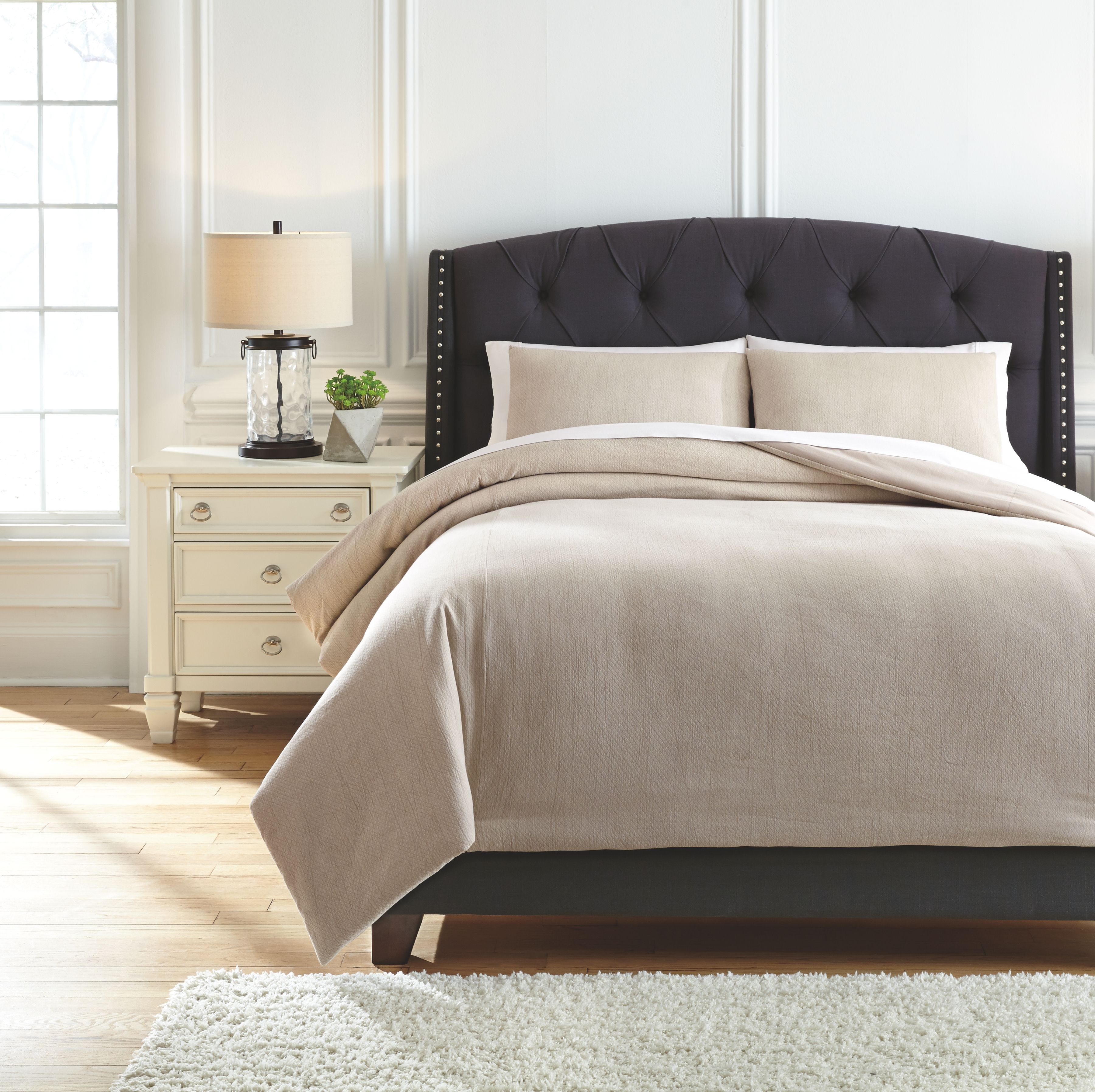 Mayda - Beige - King Comforter Set - EZ Furniture Sales & Leasing